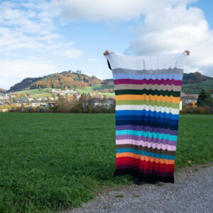 Layered Waves Blanket - Yarn Kit