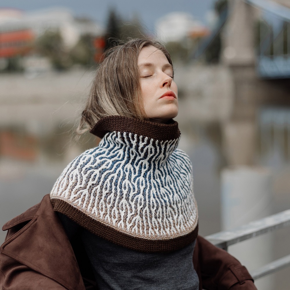 Raindrop Cowl - Yarn Kit - Image 11