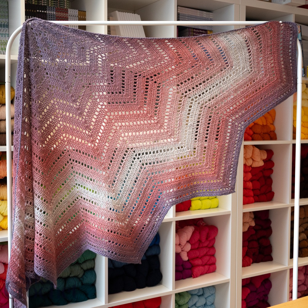 Forelsket Shawl with Poema - Yarn Kit - Image 2