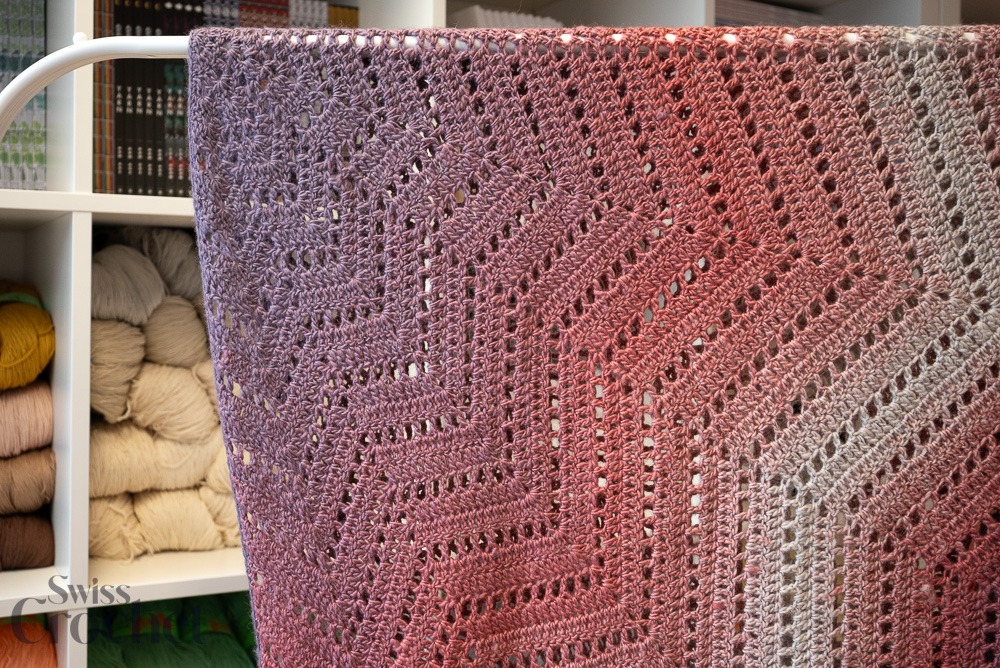 Forelsket Shawl with Poema - Yarn Kit - Image 11