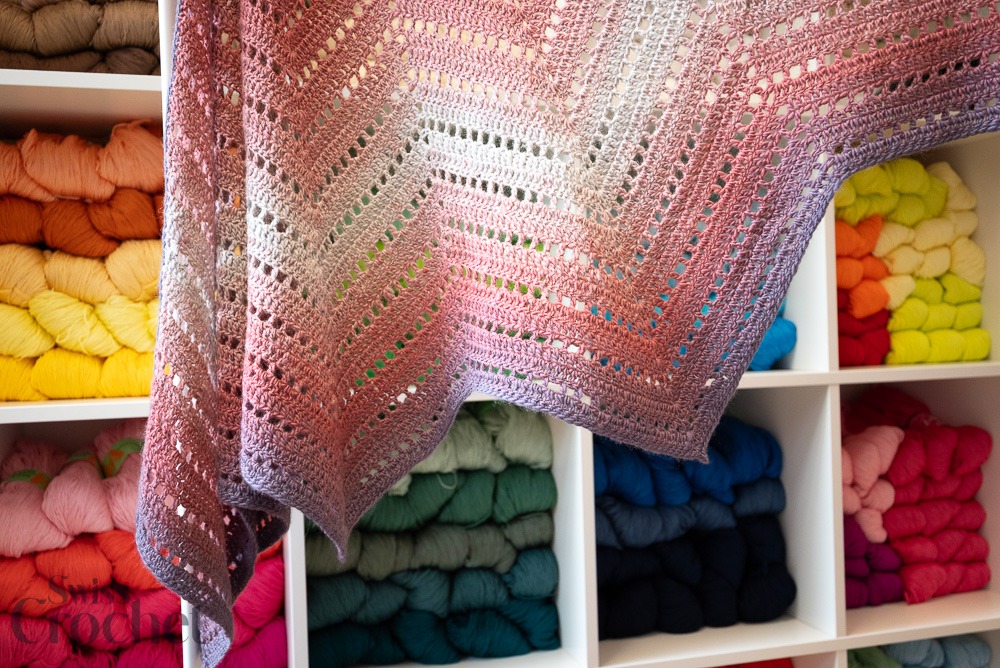 Forelsket Shawl with Poema - Yarn Kit - Image 5