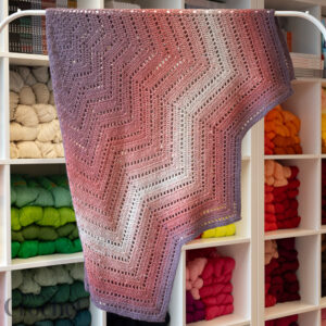 Forelsket Shawl with Poema - Yarn Kit