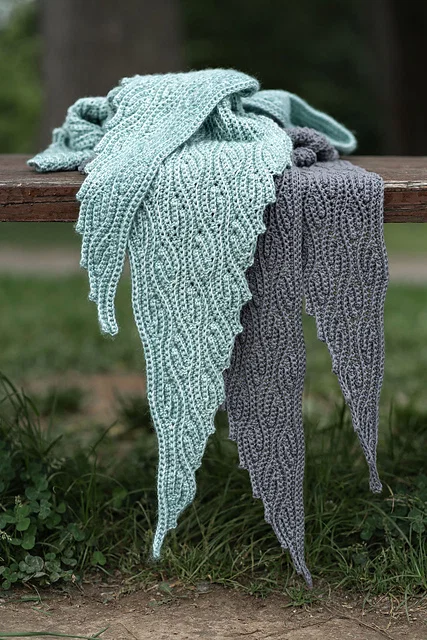 Lilla Björn - Curly Branches Shawlette – Bild 6