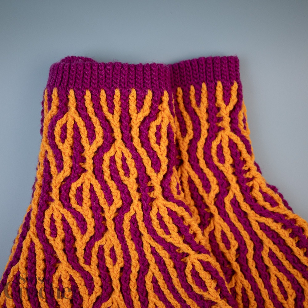 Raindrop Cowl - Yarn Kit - Image 8